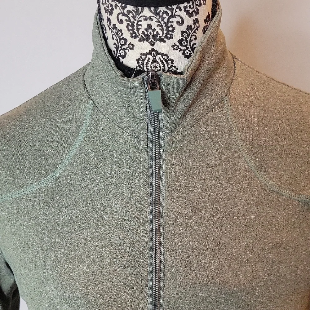 Source Unknown Women's Jacket in Sage Green - Picture 2 of 5